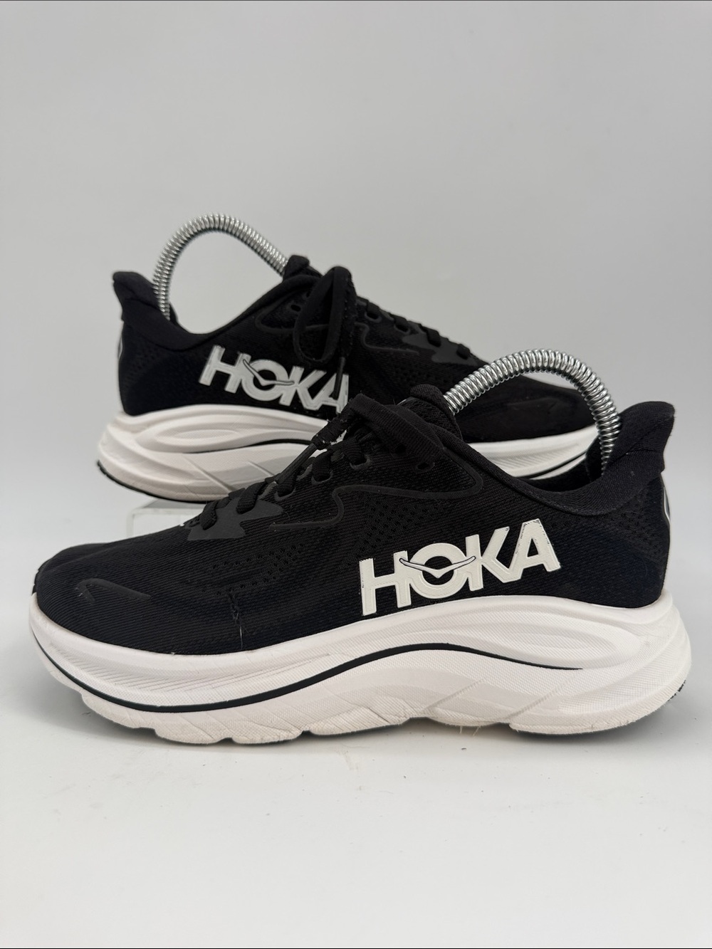 Hoka One One Clifton 10 Black White 1162031-BWHT Women's Size 6B